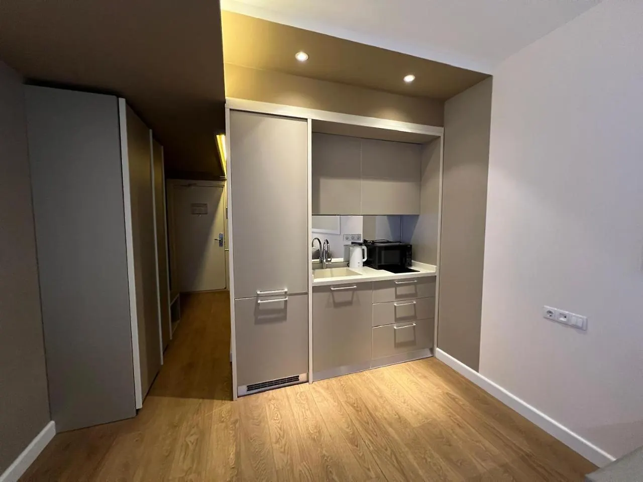 Courttyard Panorama Apartment Batumi