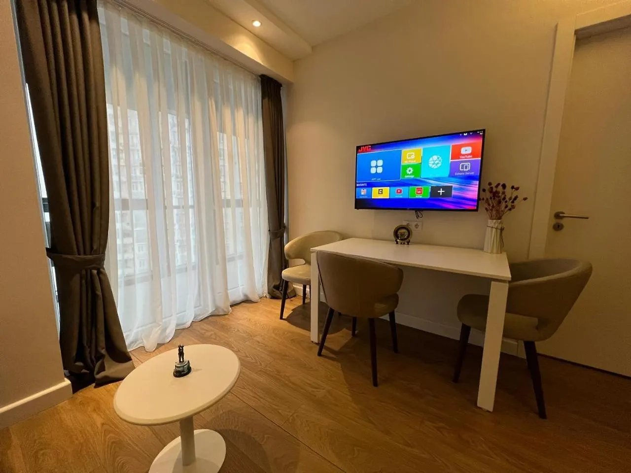Courttyard Panorama Apartment Batumi